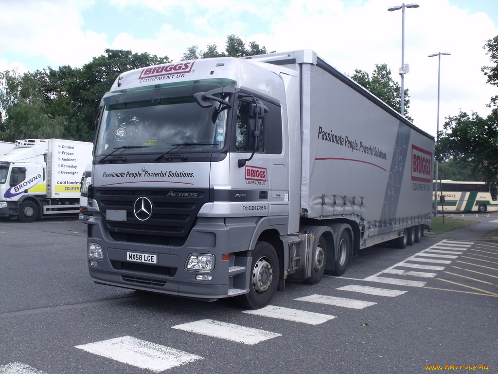 , mercedes, trucks